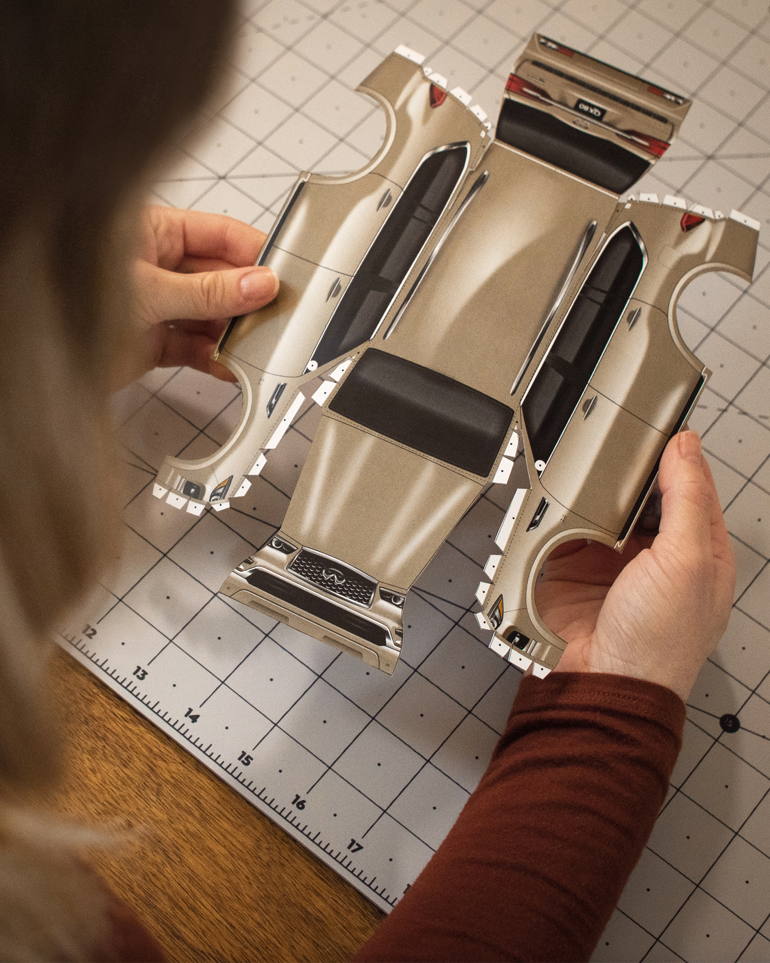 INFINITI_Carigami_Twitter-Carousel_still-01_4x5